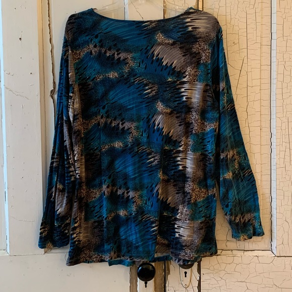 Claudia Ev teal print top Size 2X - Picture 4 of 5